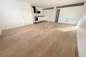 Picture of listing #329853700. Appartment for sale in Saint-Germain-en-Laye