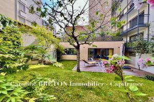 Picture of listing #329854639. Appartment for sale in Paris