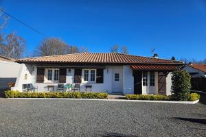 Picture of listing #329855410. House for sale in Saint-André-de-Cubzac