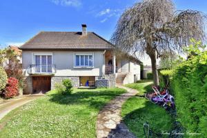Picture of listing #329856595. House for sale in Ballainvilliers