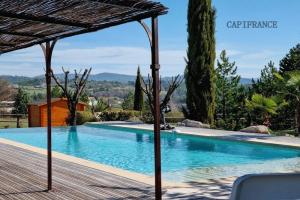 Picture of listing #329861999.  for sale in Forcalquier