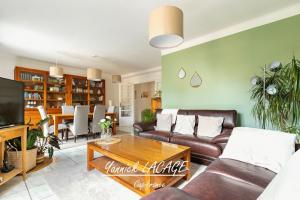 Picture of listing #329862152. Appartment for sale in Marseille