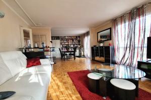 Picture of listing #329863946. Appartment for sale in Saint-Cyr-l'École
