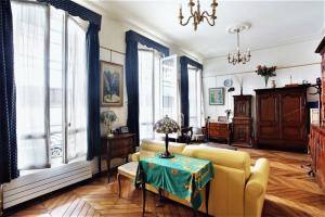 Picture of listing #329863978. Appartment for sale in Paris