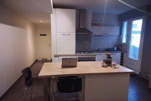 Picture of listing #329864108. Appartment for sale in Carhaix-Plouguer