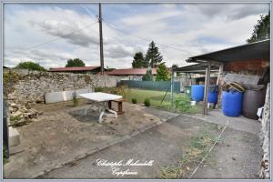 Thumbnail of property #329875642. Click for details