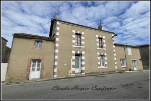 Picture of listing #329880545. House for sale in La Peyratte