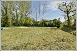 Thumbnail of property #329881137. Click for details