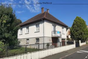 Picture of listing #329881256. House for sale in Courdemanche