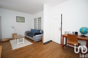Picture of listing #329882631. Appartment for sale in Paris