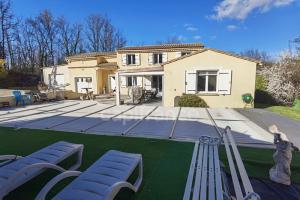 Picture of listing #329884417. House for sale in Uzès
