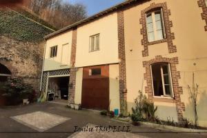 Picture of listing #329884780. House for sale in La Chartre-sur-le-Loir