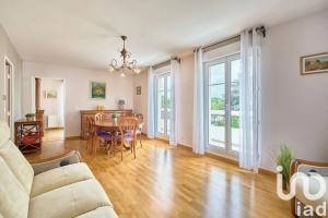 Picture of listing #329885598. Appartment for sale in Osny