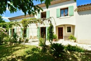 Picture of listing #329885803. House for sale in Saint-Rémy-de-Provence