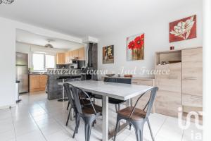 Picture of listing #329887577. House for sale in La Ville-du-Bois