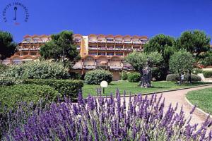 Picture of listing #329908815. Appartment for sale in Antibes