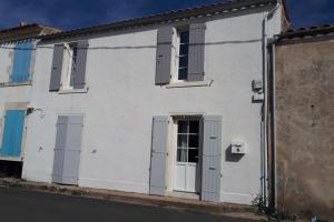 Picture of listing #329920644. House for sale in Saint-Georges-d'Oléron