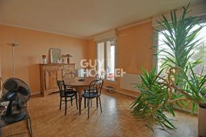 Picture of listing #329925496. Appartment for sale in Villeurbanne