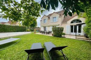 Picture of listing #329949385. House for sale in Baillet-en-France
