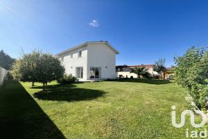 Picture of listing #329961443. House for sale in Ambarès-et-Lagrave