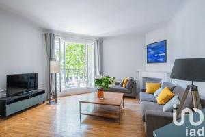 Picture of listing #329969577. Appartment for sale in Paris