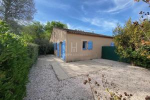 Picture of listing #329975861.  for sale in Mouriès