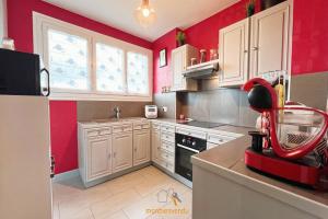 Picture of listing #329980847. Appartment for sale in Aurillac