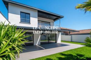 Picture of listing #329996897. House for sale in Anglet