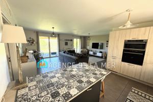 Picture of listing #329999945. Appartment for sale in Tanneron