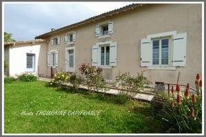 Picture of listing #330000280. House for sale in Pamproux