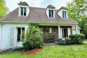 Picture of listing #330000510. House for sale in Jouy-en-Josas