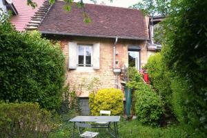 Picture of listing #330000888. House for sale in Lons-le-Saunier