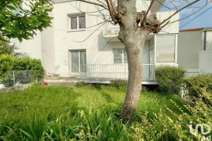 Picture of listing #330004079. Appartment for sale in Royan