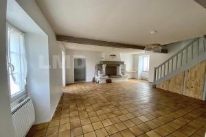 Thumbnail of property #330022401. Click for details
