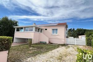 Picture of listing #330022870. House for sale in Givrand