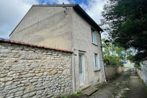 Picture of listing #330028672. House for sale in Vétheuil
