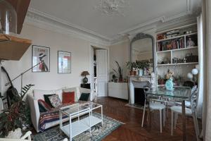 Picture of listing #330029625. Appartment for sale in Paris