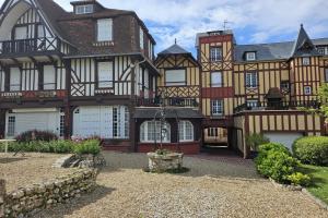 Picture of listing #330030274. Appartment for sale in Trouville-sur-Mer