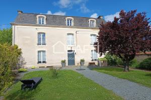 Picture of listing #330066651. House for sale in Niort