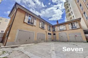 Picture of listing #330069471. Building for sale in Grenoble