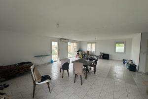 Thumbnail of property #330070692. Click for details
