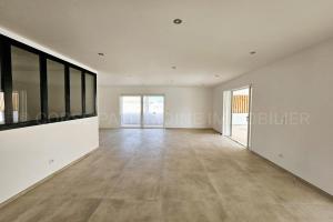 Thumbnail of property #330071233. Click for details