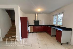 Thumbnail of property #330076751. Click for details
