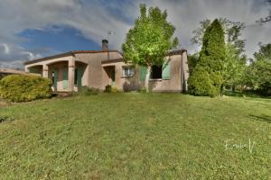 Thumbnail of property #330084781. Click for details