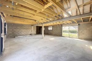 Thumbnail of property #330084789. Click for details