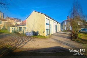 Picture of listing #330084856. Building for sale in Fontenay-le-Comte