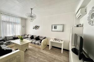 Picture of listing #330085717. Appartment for sale in Marseille
