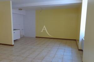 Thumbnail of property #330087732. Click for details