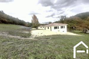 Thumbnail of property #330097856. Click for details