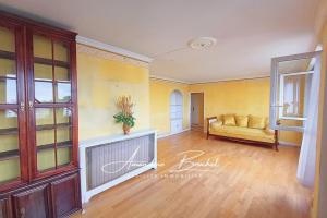 Picture of listing #330106638. Appartment for sale in Versailles